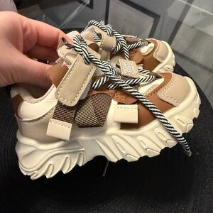 Chunky Sneakers in Cream and Brown